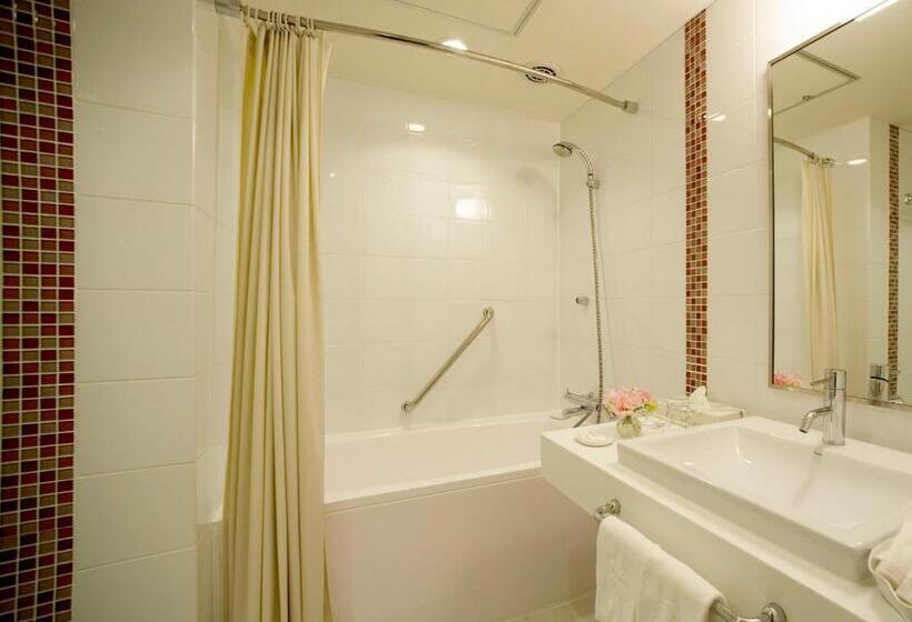 חדר קומפורט, Nikko Narita