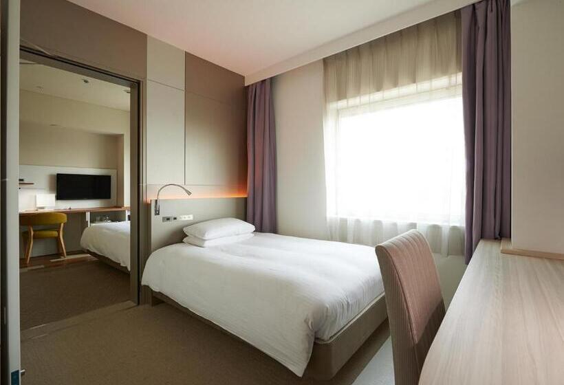 חיבור הדירה עם חדר שינה אחד, Nikko Narita