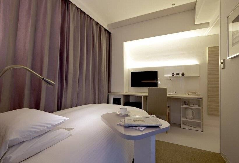 חדר סטנדרט יחיד, Nikko Narita