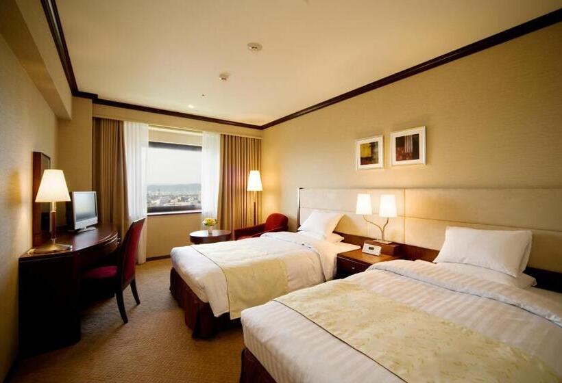 Номер Стандарт, Okayama International