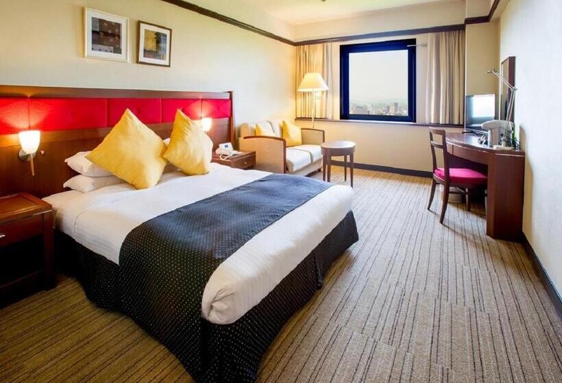 غرفة قياسية, Okayama International