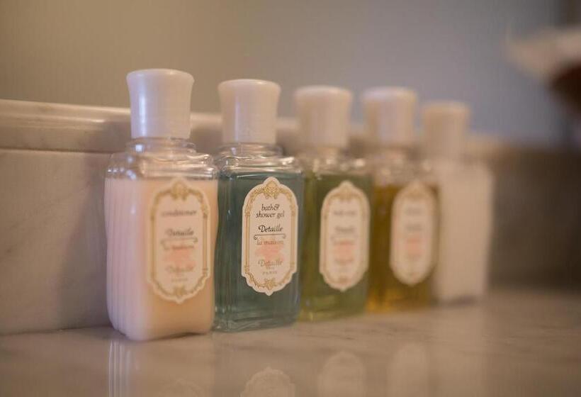 جناح, Okayama International