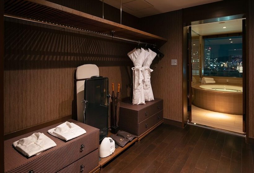 ジュニアスイート, Oriental