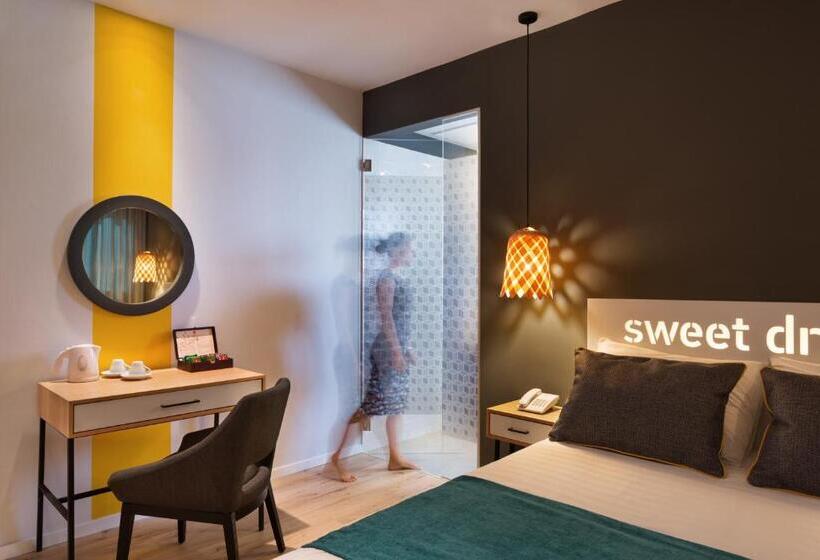 Quarto Deluxe, Prima City
