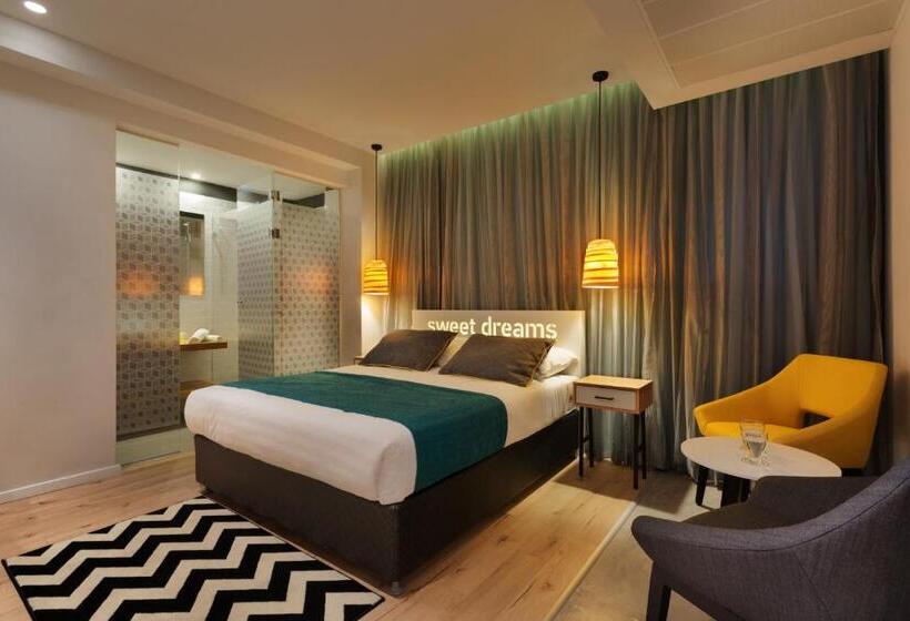 Quarto Deluxe, Prima City