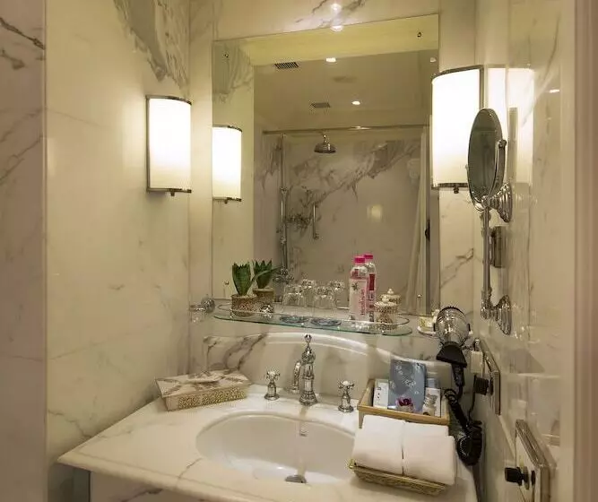レイクビューデラックスルーム, Taj Lake Palace Udaipur
