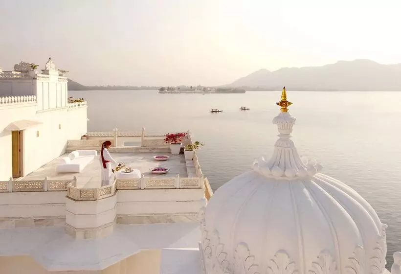 レイクビュースタンダードルーム, Taj Lake Palace Udaipur