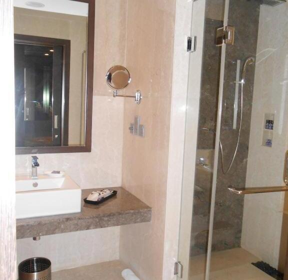 اتاق دلوکس با تخت کینگ و چشمانداز شهر, The Lalit Great Eastern Kolkata