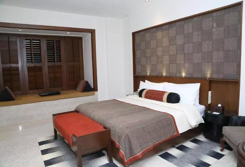 デラックスルーム, The Lalit Great Eastern Kolkata