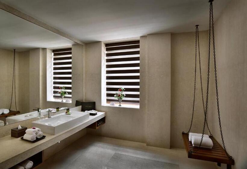 اتاق لوکس, The Lalit Great Eastern Kolkata