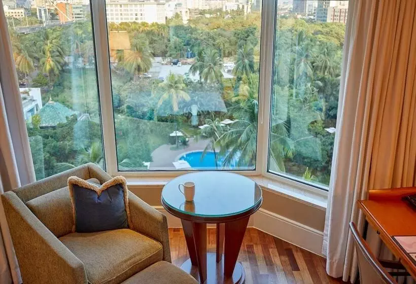 プールビューのプレミアムルーム, The Leela Mumbai