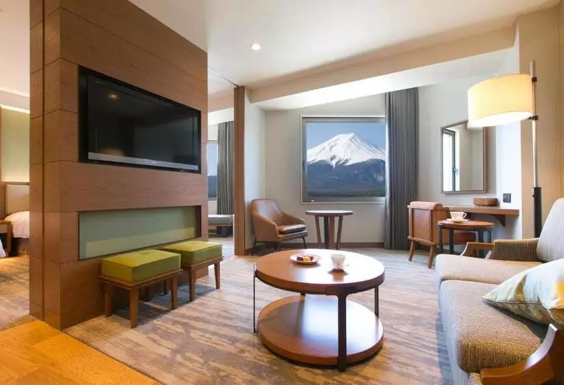 Perhesviitti, Highland Resort Hotel & Spa
