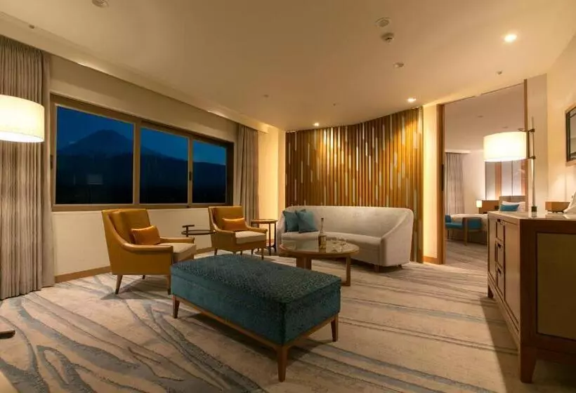 ロイヤルスイート, Highland Resort Hotel & Spa