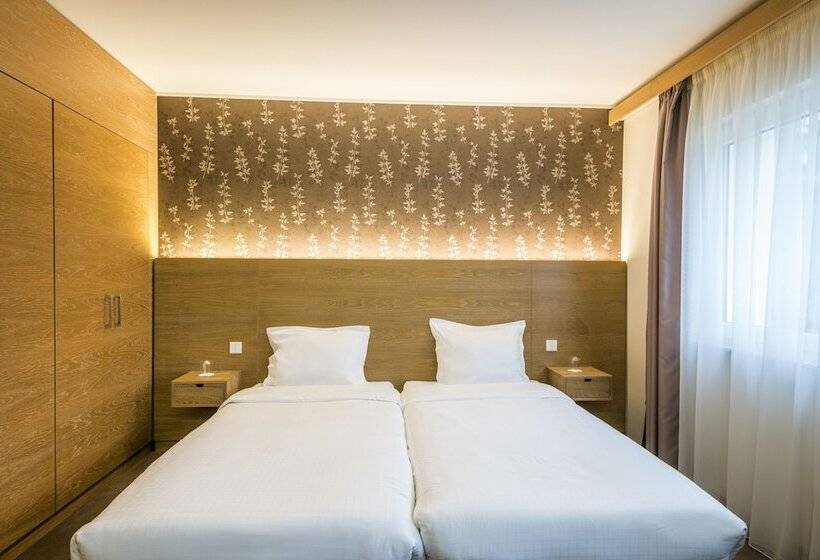 اتاق استاندارد سه نفره, Bon Repos