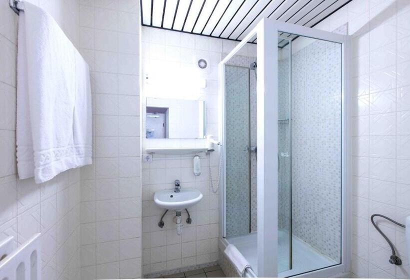 Quarto Basic Individual, Bristol