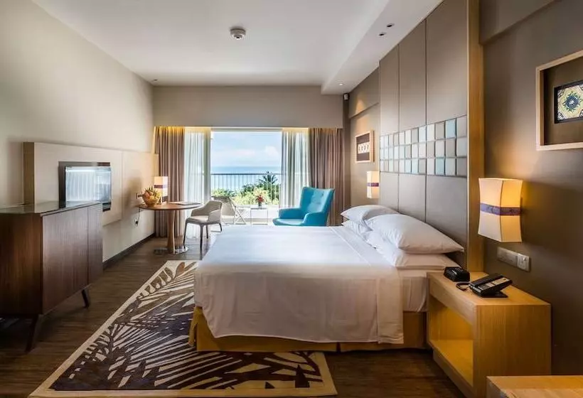 キングサイズベッドのデラックスルーム, Doubletree Resort By Hilton Hotel Penang