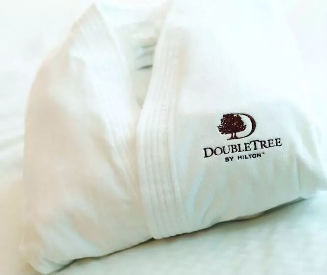 キングサイズベッドのデラックスルーム, Doubletree Resort By Hilton Hotel Penang