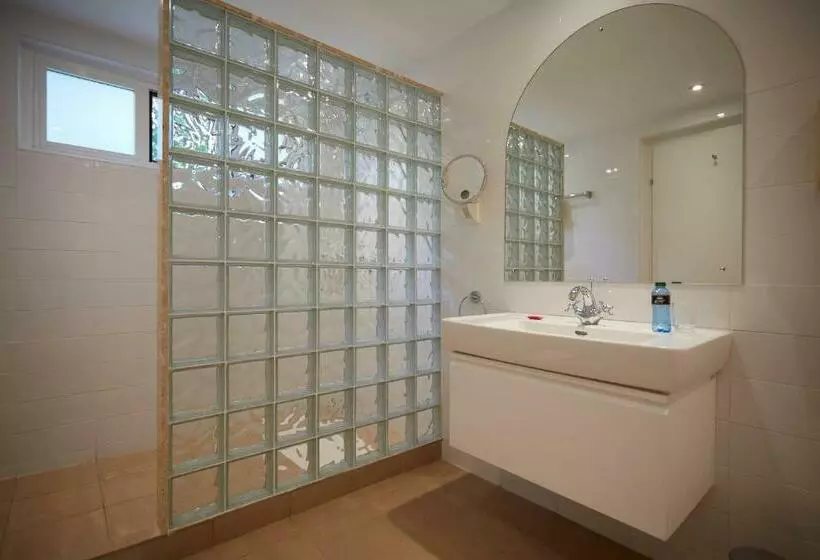 اتاق استاندارد, Fairview Hotel Nairobi