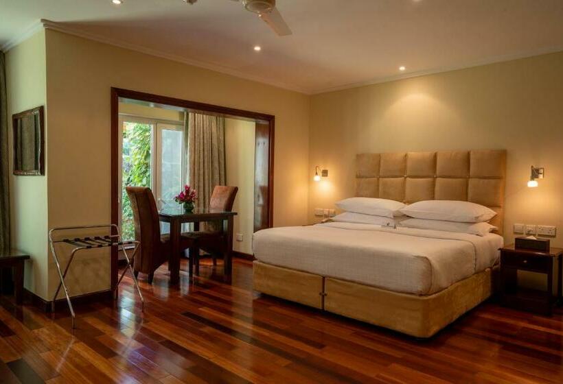 سوئیت با تخت بزرگ, Fairview Hotel Nairobi