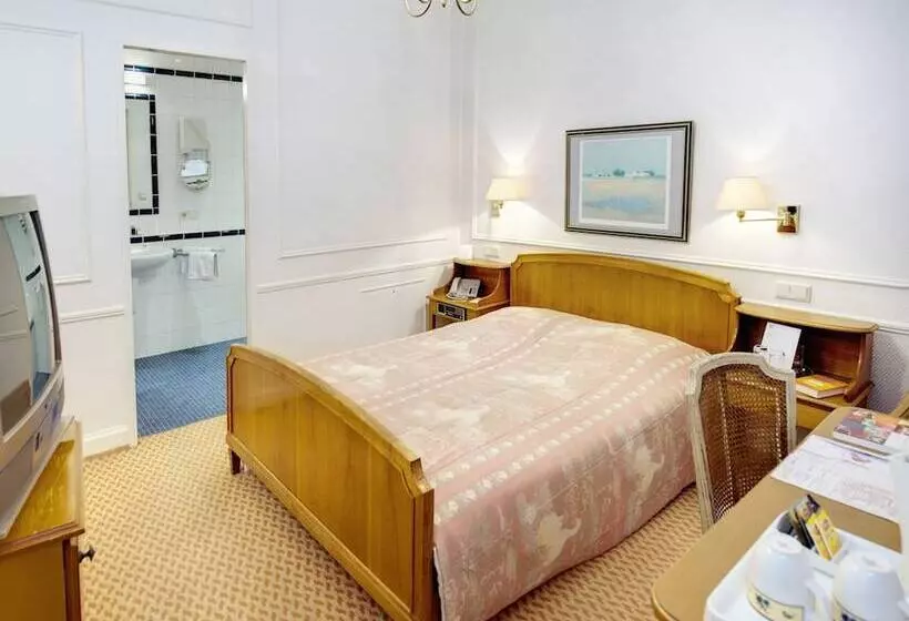 اتاق استاندارد یک نفره, Grand Hotel Cravat