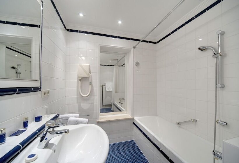 اتاق سوپریور, Grand Hotel Cravat