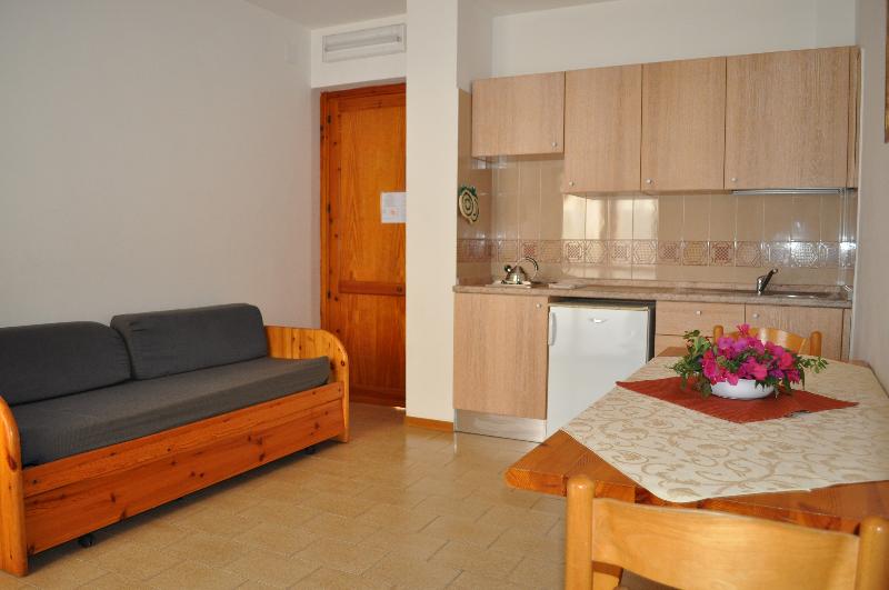 اتاق اجرایی, Grand Hotel Cravat