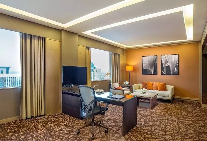 سوییت اجرایی, Hilton Petaling Jaya