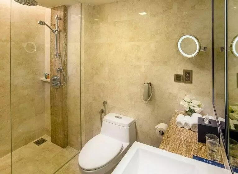 اتاق استاندارد پلاس, Hilton Petaling Jaya
