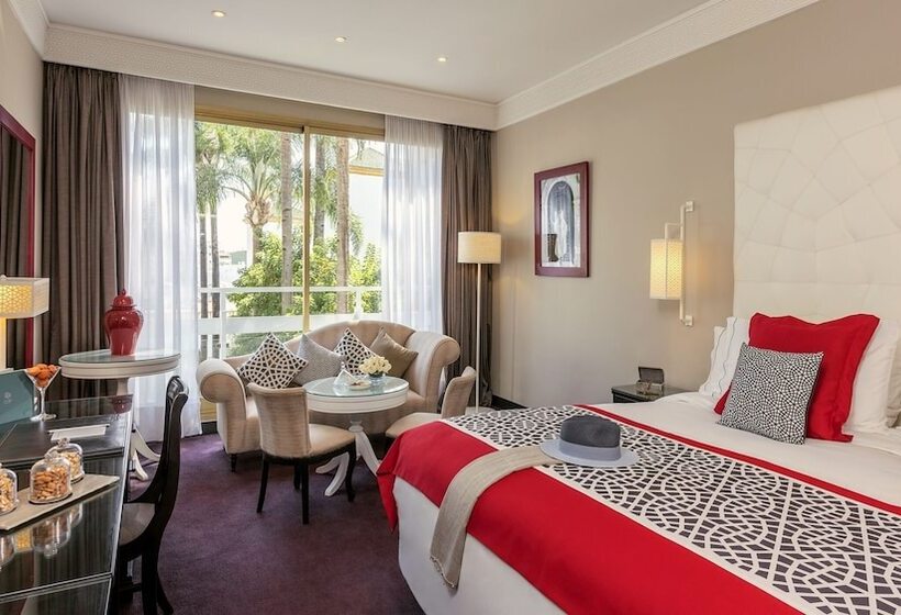 اتاق لوکس, La Tour Hassan Palace