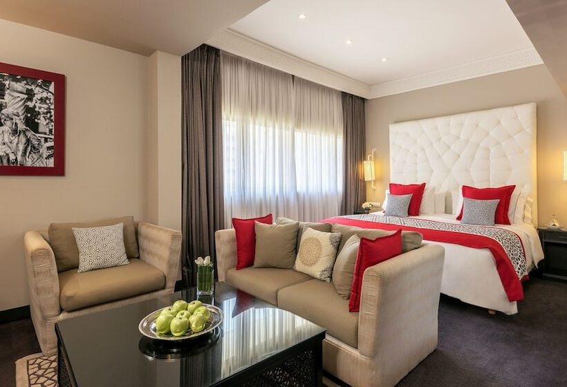 سوییت پرستیژ, La Tour Hassan Palace