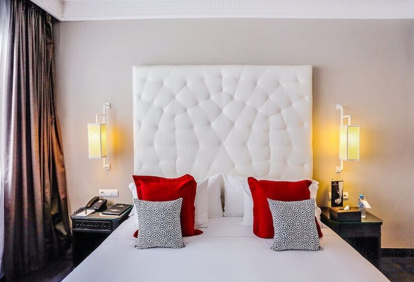 سوییت پرستیژ, La Tour Hassan Palace