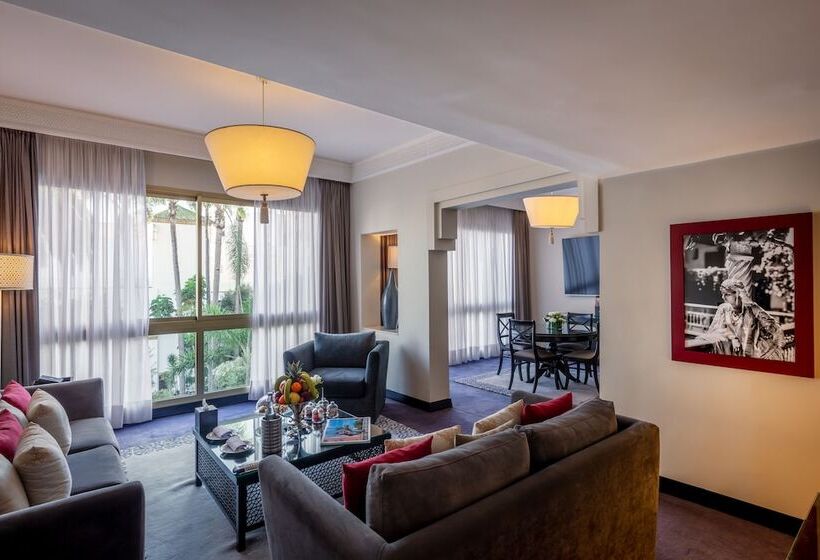 سوییت پرستیژ, La Tour Hassan Palace