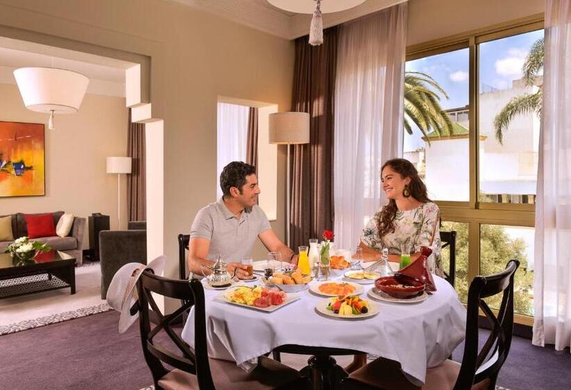 سوییت پرستیژ, La Tour Hassan Palace