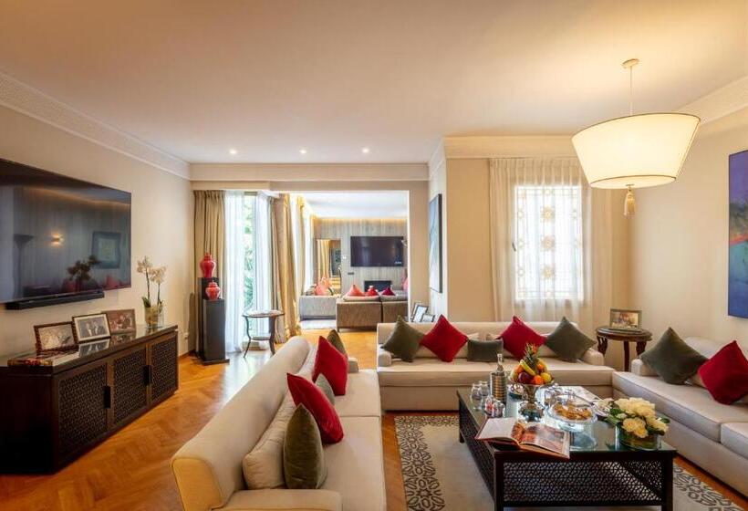 سوییت, La Tour Hassan Palace