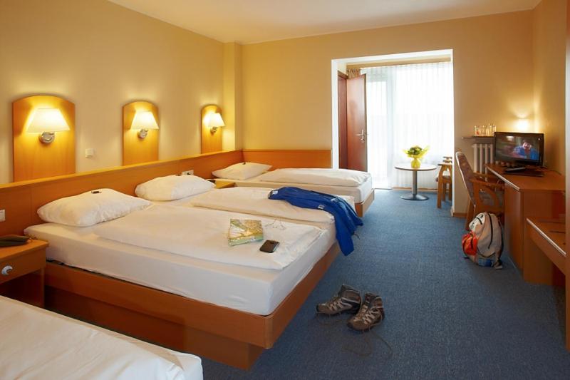 اتاق استاندارد چهارنفره با بالکن, Perekop