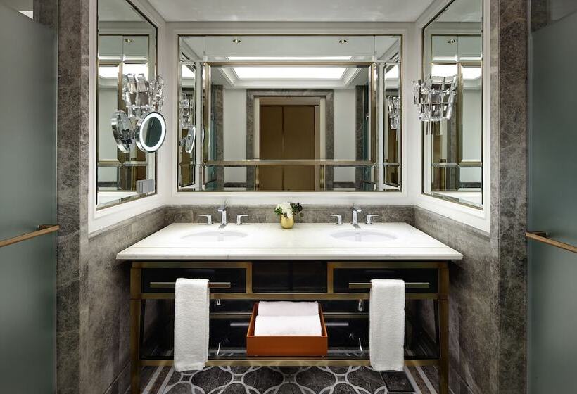 Полулюкс Президентский, Lotte Hotel Seoul