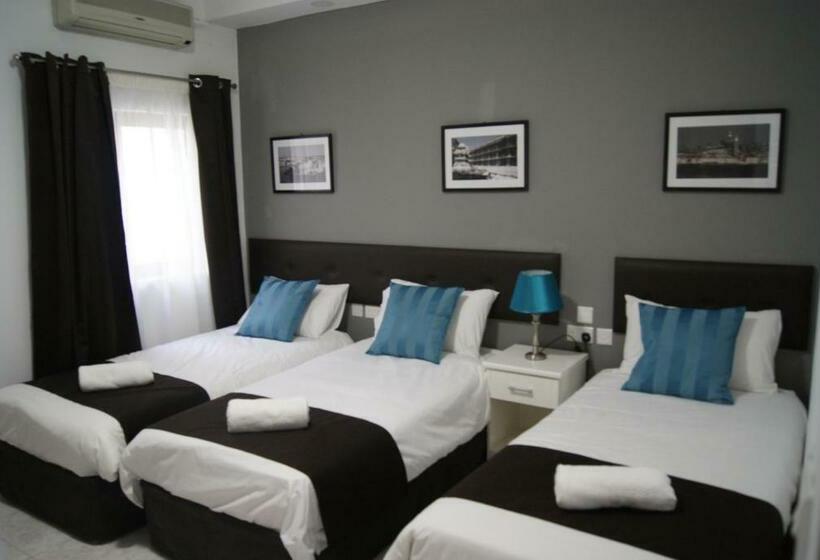 اتاق استاندارد سه نفره, Buccaneers Boutique Guest House