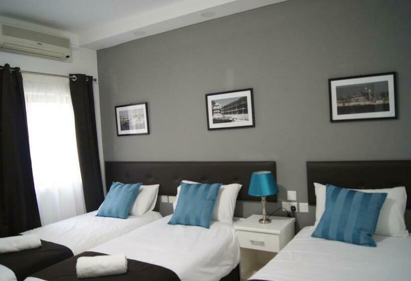 اتاق استاندارد سه نفره, Buccaneers Boutique Guest House