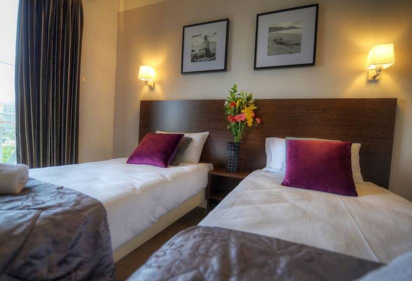 اتاق استاندارد, Carlton