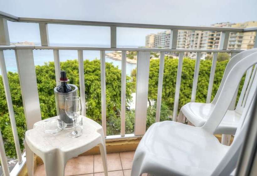 Triple Room Sea View, Carlton