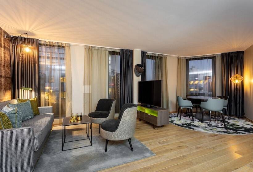 سوییت, Clarion Hotel The Hub