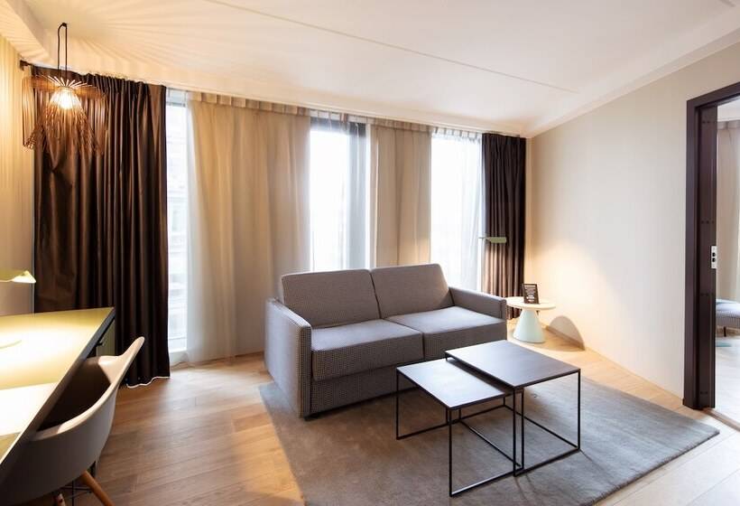 سوییت, Clarion Hotel The Hub