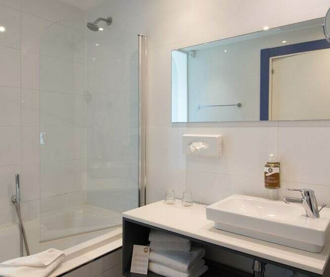 اتاق استاندارد با چشم‌انداز دریا, Db Seabank Resort + Spa All Inclusive