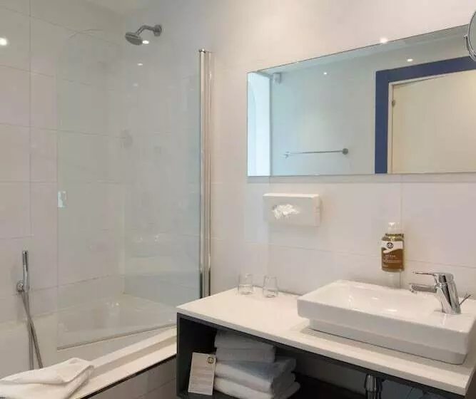 اتاق استاندارد با چشمانداز استخر, Db Seabank Resort + Spa All Inclusive