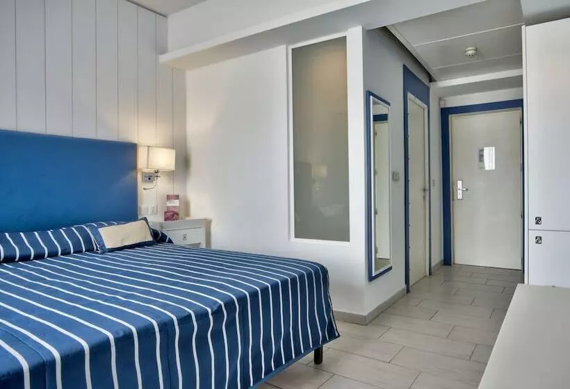 اتاق استاندارد با چشمانداز استخر, Db Seabank Resort + Spa All Inclusive