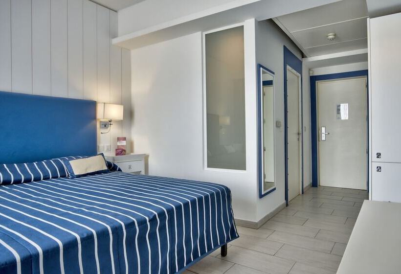 اتاق استاندارد با چشم‌انداز دریا, Db Seabank Resort + Spa All Inclusive