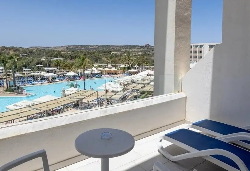 اتاق استاندارد با چشم‌انداز استخر, Db Seabank Resort + Spa All Inclusive