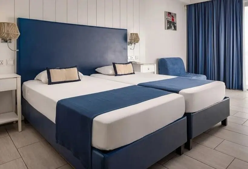 Standard Quadruple Occupancy Room with Pool View