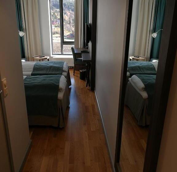 Номер Superior, Dombås