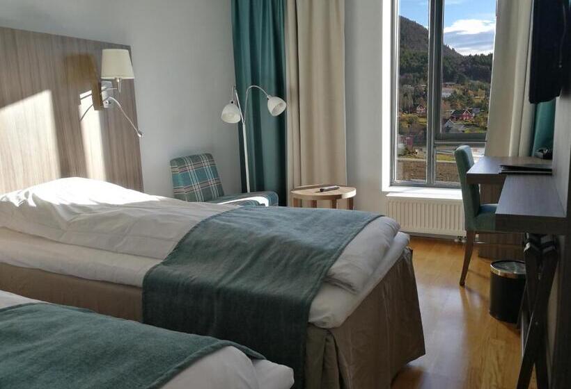 Номер Superior, Dombås